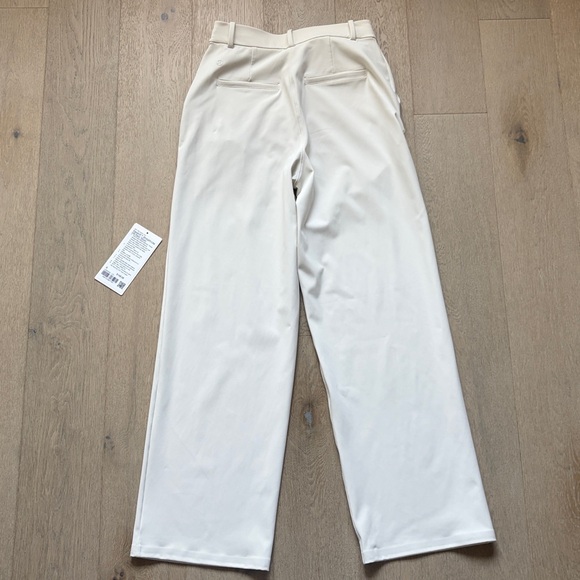 EUC daydrift high rise straight leg trouser light ivory sz Small short lululemon - Picture 8 of 16